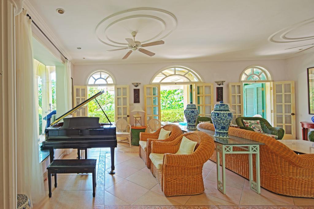 סניה Venus Garden Hotel מראה חיצוני תמונה